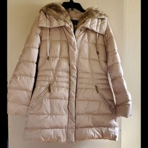 Women's puffer jacket faux fur trim Apt.9 size Large Tan/champagne color
